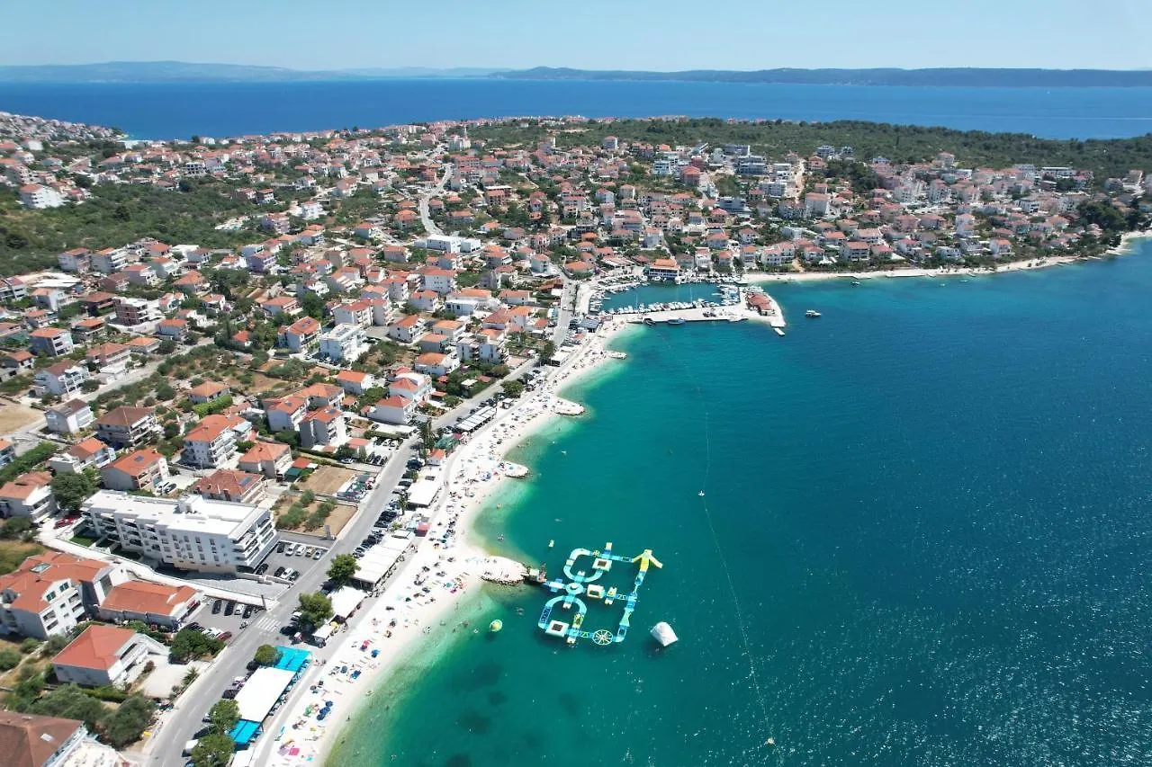 Apartment Kvesic Trogir