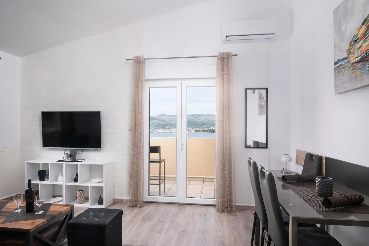 Apartment Kvesic Trogir Kroatien