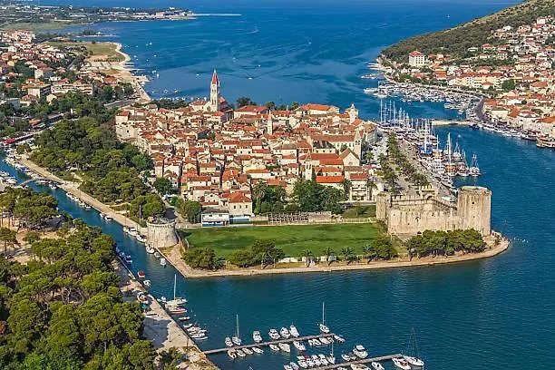 Apartment Kvesic Trogir Kroatien